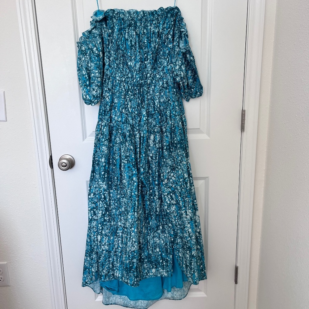 Love the label Off the shoulder dress with thigh slit